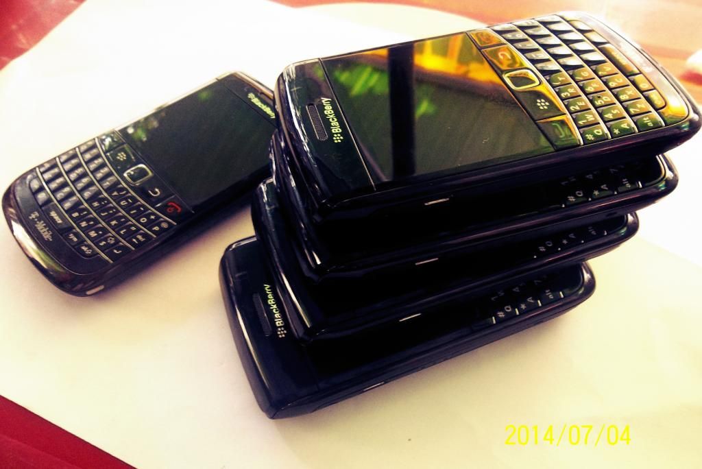 điện thoại blackberry 9780 t-mobile - 1